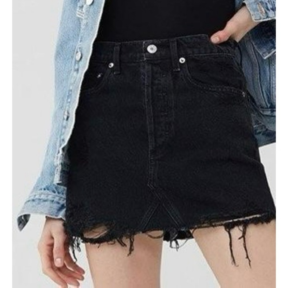 AGOLDE Quinn High-Rise Mini Skirt in Black Rock
